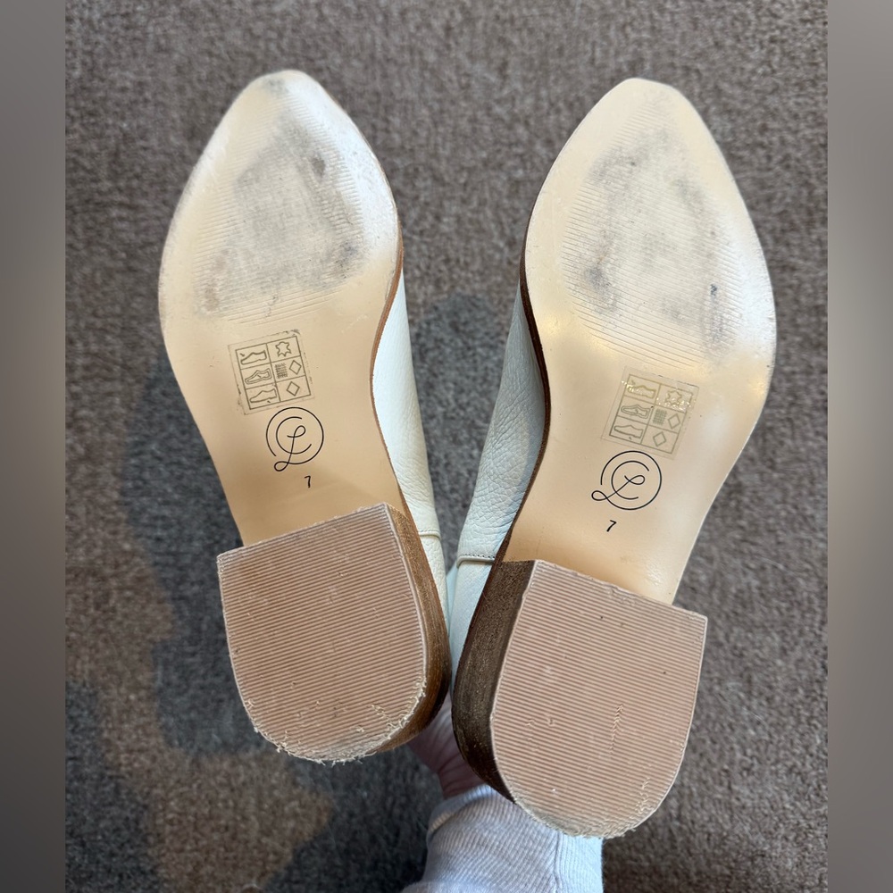 Chinese Laundry White Leather Bootie - Picture 3 of 6